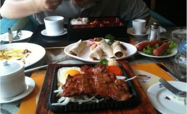 西餐桌上巧克力粉的優雅享用指南 避免用餐禮儀的小尷尬